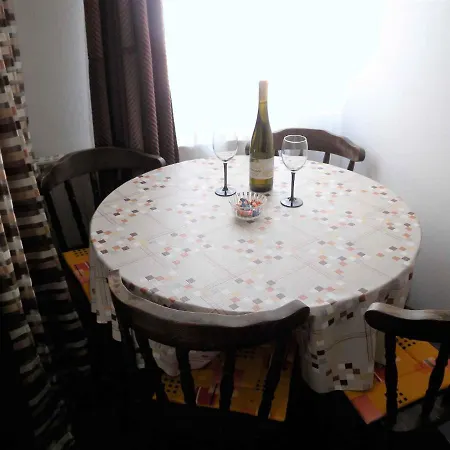 Apartment In Balatonboglar/Balaton 18175 度假居 *